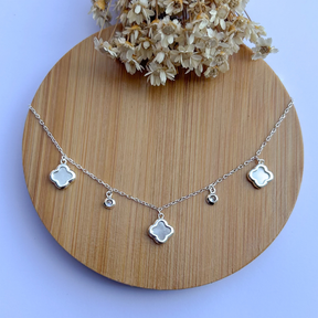 Pulseira com 3 trevos em madrepérola